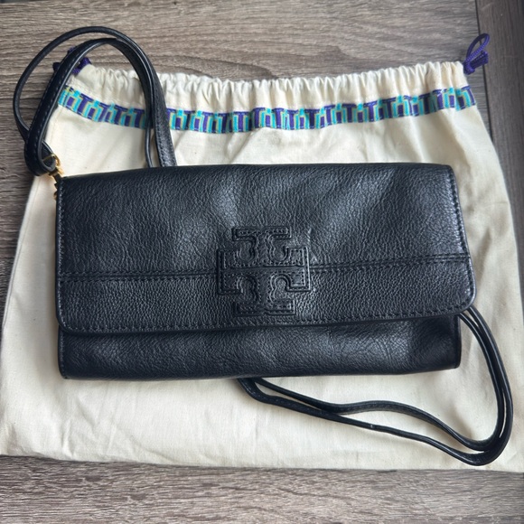 Tory Burch Handbags - Tory Burch Black Clutch with Removable Strap